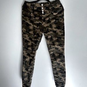 Camo Skinny Jeans / Ultra High Waist /Super Stretch / Jegging / Camouflage Pants